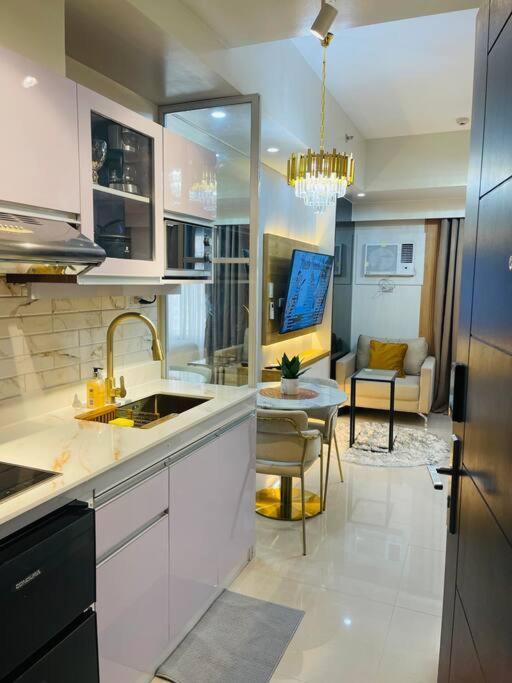 Marias Suite Near Manila Bay Free Use Of Pool 외부 사진